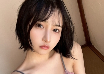 熱い体と強いオーラを持つ彼女は、群衆の中で最も輝く存在です