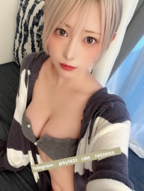 スレンダーで優雅なスタイル、美しい曲線美。